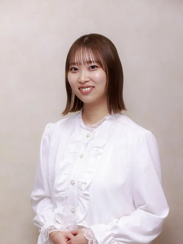 アシスタント　SHIORI