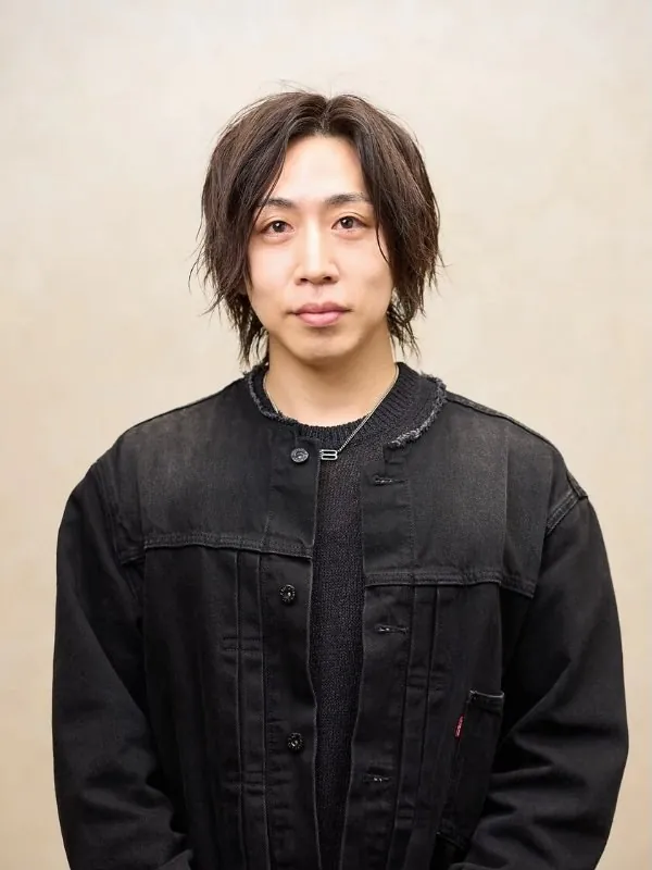 山井 俊亮