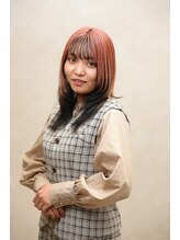 アシスタント　室岡 彩樺