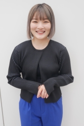 スタイリスト　島田依杏
